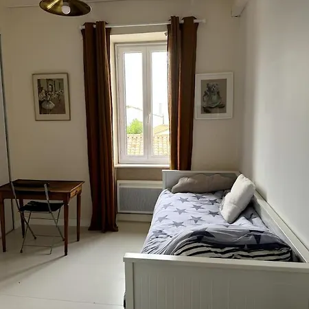 Villa ღ Retincelle - Proche Centre-ville, Cour & Spacieux