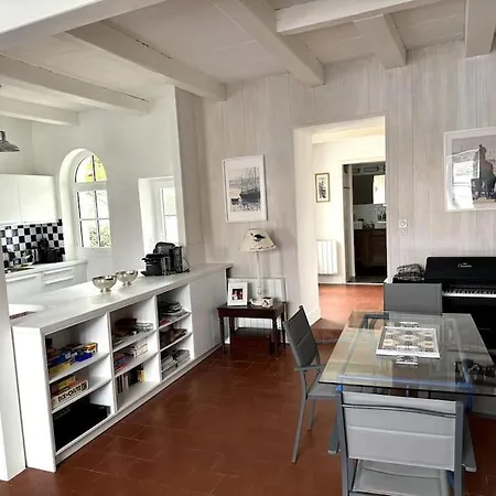 Villa ღ Retincelle - Proche Centre-ville, Cour & Spacieux